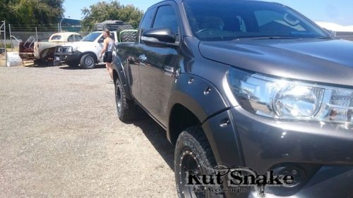 Rozšiřovací plastové lemy blatníků Kut Snake pro Toyota Hilux Revo 2015+, 75mm