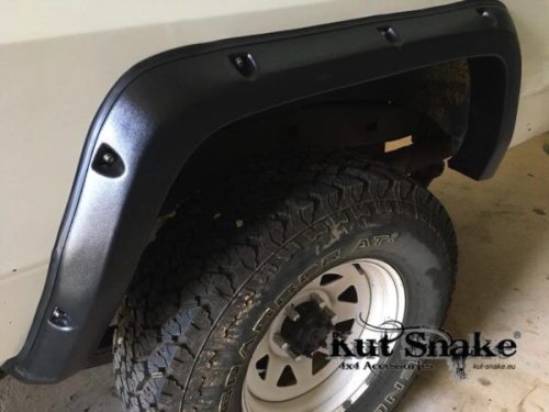 Rozšiřovací plastové lemy blatníků Kut Snake pro Toyota Land Cruiser serie 70 (2 doors) -> rear kit