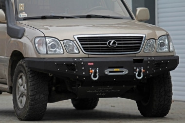 Přední ocelový nárazník More4x4 pro Toyota Land Cruiser J100.