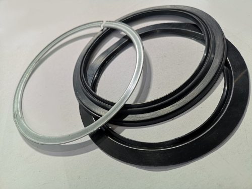 Large dust seal for Nissan Patrol Y61